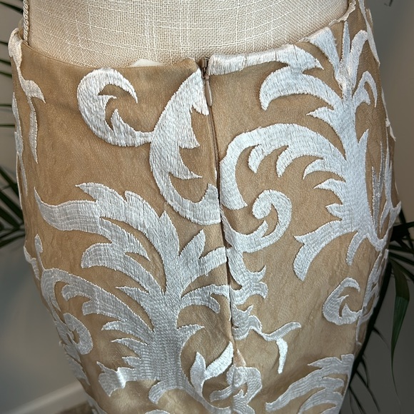 Lace maxi skirt - Picture 2 of 4